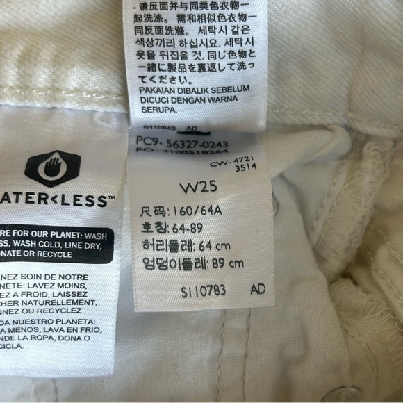 Levi’s 501 Women’s W25 White Distressed Cutoff Denim Shorts Raw Hem Button Fly - Picture 10 of 10